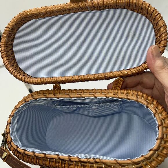 Vintage Handmade Wicker Basket and Leather Crossbody Bag - Picture 12 of 16